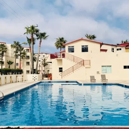 BEAUTIFUL CONDO IN ROSARITO (VILLA SERENA)