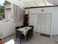 Apartment Olly seafront large terrace with barbecue 4 sunbeds and garden Hotels in Klek