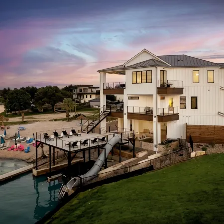 Luxurious Lake Retreat: Sleeps 18, King Suites, Pool, Slide, Sun Deck, Elevator
