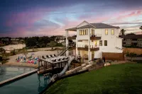 Luxurious Lake Retreat: Sleeps 18, King Suites, Pool, Slide, Sun Deck, Elevator - 4-Star