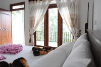 Amado Homestay (Family room) - شرفة