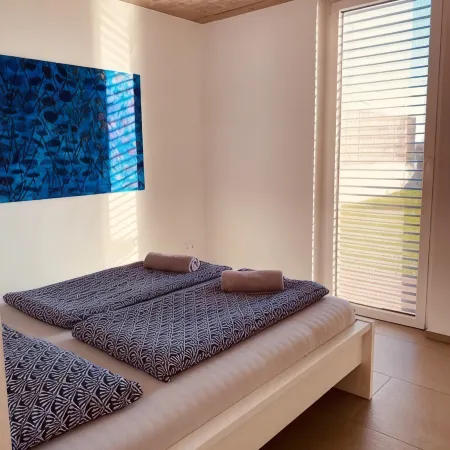 Voo Residence – Hillside Villa with Heated Natural Pool