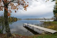 New! 4Br Lake Namakagon Cabin - Sleeps 16 - Lakefront w/ Boat Access - Wifi