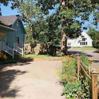 The Blessing House in Downtown Siloam Springs Hotel Exterior