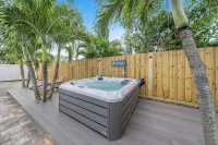 Heated Pool+Spa+BeachWalk+Bikes+MiniGolf+Beach Essentials &Toys+Outdoor Kitchen - 4 ดาว