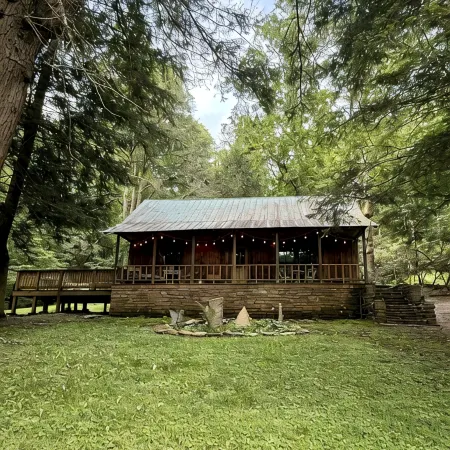 Old Timey Charm with Modern Amenities Ξενοδοχεία στην πόλη Watauga