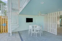Coral Cottage - New Construction Charming 3-Bed/3-Bath Cottage with Private Pool - 4 stjerner