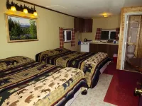 A Little Peace of Heaven, Cabin #4 - Chalets