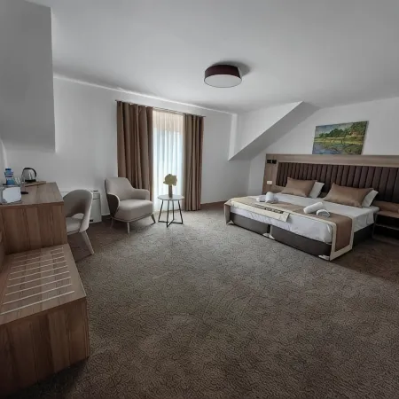 Evelin Deluxe House