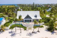 So Serene Oceanfront Villa, Rum Point, Private Beach, Hot Tub, Kayak, Snorkeling