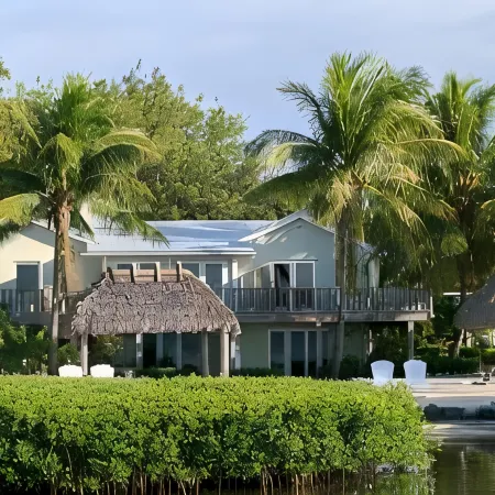 Coconut Palm Inn