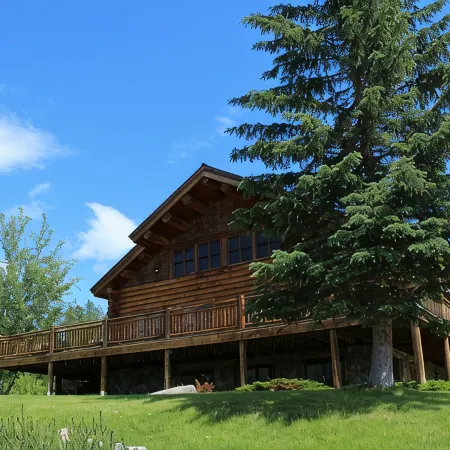 2 BD, 2B with Jet Bath Tub, Sauna, Sleeps 6, 2 minutes from West Glacier