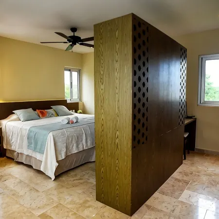 Beautiful 5-Room Villa w/Private Pool in Puerto Morelos — 5 min from the beach!