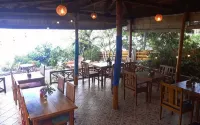 Bara Beach Bungalows - breakfast