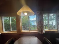 Cabin 3 'Kingfisher' 1 Br, 2 pp, Overlooks Lake, Access to Boats! - Alppimaja