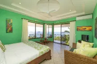 Top Rated/Oceanview, Closest to Manuel Ant. Park & Beach, W/Daily Wildlife Visit - อ่างจากุชชี่
