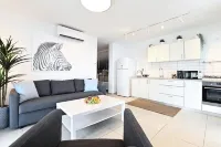 My View 2 bedroom apartment by the lake