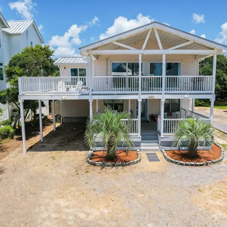 Easy Beach Access • Private Pool • Dog-Friendly Fenced Yard on 30A  Seacrest FL!