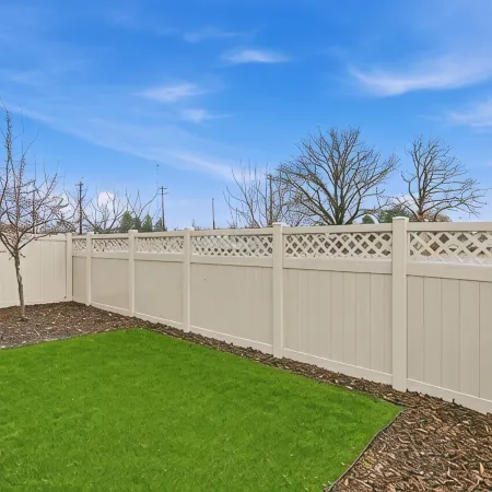 Modern Meridian Retreat - Spacious 4 Bedroom - Walkable Downtown