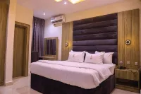 Motion Hotel and Suites