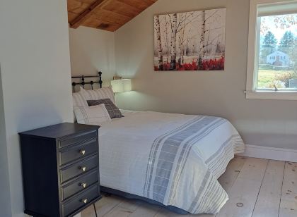 Mid Century Modern Studio w/ Full Kitchen - Newly Built