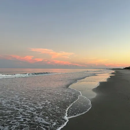 Charming First Floor 3-bedroom condo with AC, WiFi in tranquil Pawleys Island