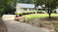 Spacious and quiet lakehouse with dock on Lake Hartwell