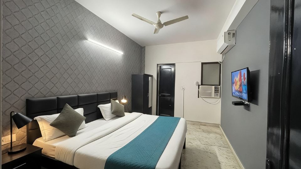 Hotel Viraj Residency