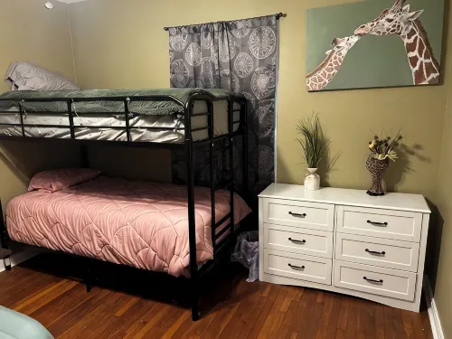 Charming 2-bedroom house in welcoming quiet Hondo w HEAT AC, WiFi, cable - Wifi