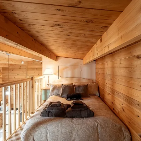 Walliswood Lodge - Rural Retreat - Newly converted, Wood Burner, Air Con, wi-fi Отели в г. Доркинг