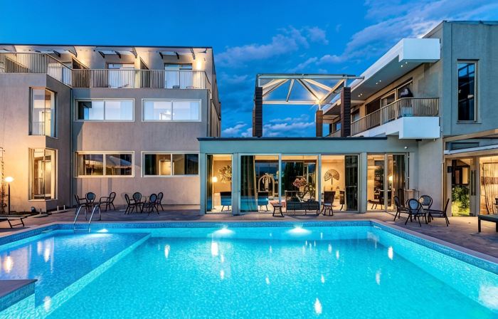 Golden Suites & Spa