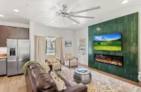 2-bedroom retreat in Flagstaff with WiFi, AC - 4-Star