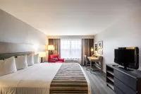 Country Inn & Suites by Radisson, Fond du Lac, WI - parking