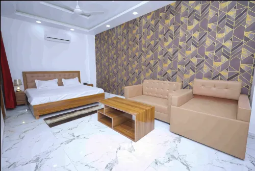 Hotel Rajani - 3 ดาว