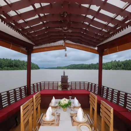 The Raviz Kadavu, Kozhikode