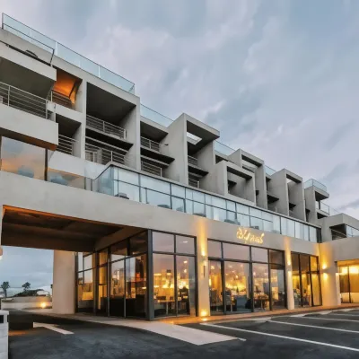 Tropical Hideaway Hotel dekat Taman Laut Mara