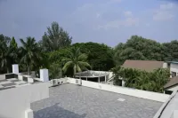 Hotel Varay Express - Hot Tub