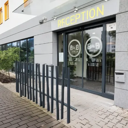 B&B HOTEL Frankfurt-Airport Отели рядом с достопримечательностью «Нидеррад»