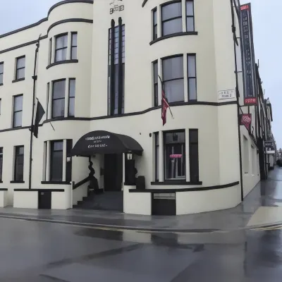 Lord Nelson Hotel Отели рядом с достопримечательностью «Холл Св. Георгия»