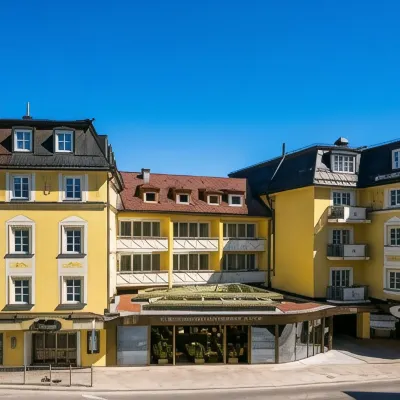 Hotel Schlosskrone Hotels near Old Monastery St. Mang