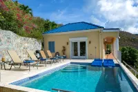 Miles Away, 2 BR 2.5 BA. The perfect private getaway for couples or families! - Villa