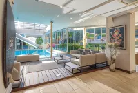 โรงแรมปอจโจ - ที่มีบาร์