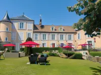 Hôtel Saint-Laurent, the Originals Relais Hotels in Yvelines