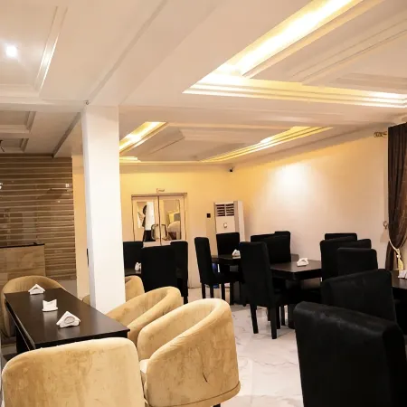 Watbridge Hotels & Suites