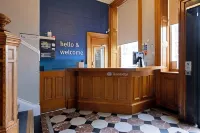 Travelodge Edinburgh Haymarket - Cho phép mang theo thú cưng