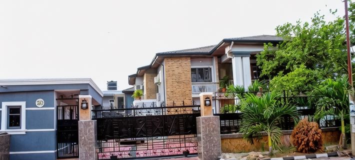 薩莫洛克莊園貝寧城住所 貝南城住宿飯店