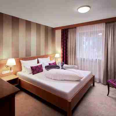 Maximilian Appartements Rooms