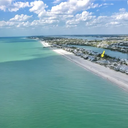Gulf Front on a Island, 1 Pet, Tennis, Pickleball,Sup,Kayak. Pool is Closed