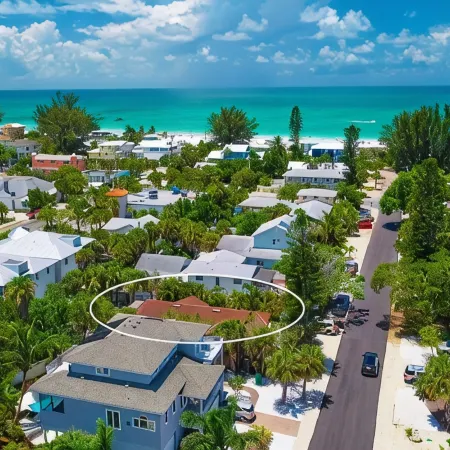MI Oasis Getaway! Just 200 Steps to the Beach on a very quiet street