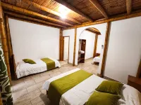 Tuzco Lodge - Hostels